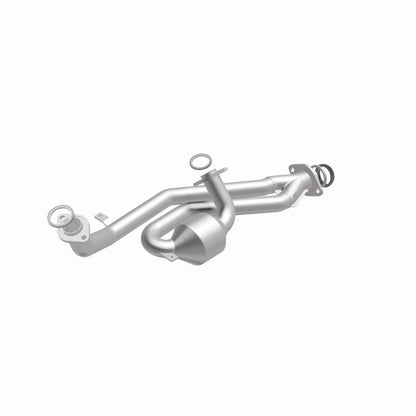 MagnaFlow Direct Fit Catalytic Converter 01-03 Toyota Sienna 3.0L