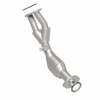 MagnaFlow Direct Fit Catalytic Converter 01-04 Toyota Tacoma 2.7L