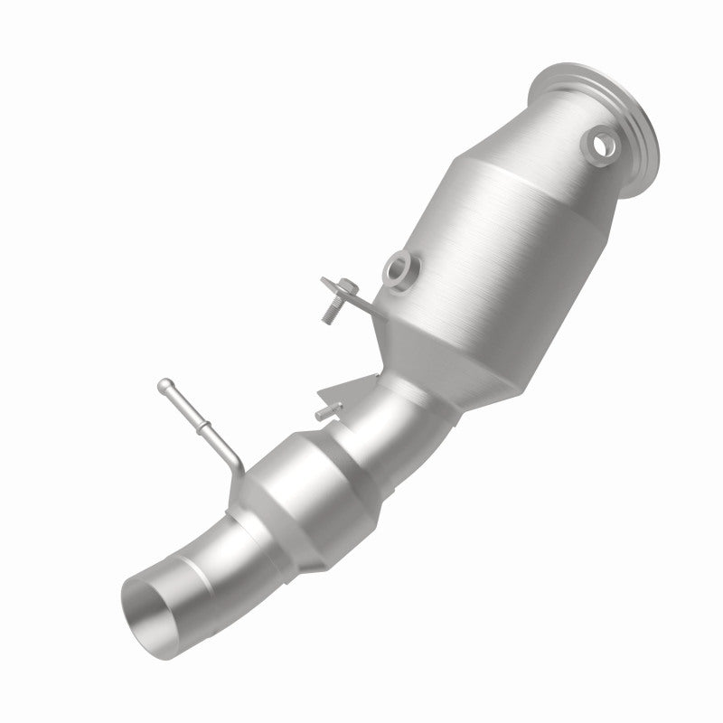 MagnaFlow Direct Fit Catalytic Converter 12-14 BMW 528i 2 L Closed Couple