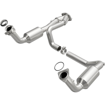 MagnaFlow DF Catalytic Conv OEM 2005 GMC Sierra/Chevrolet Silverado 1500/Cadillac Escalade Underbody