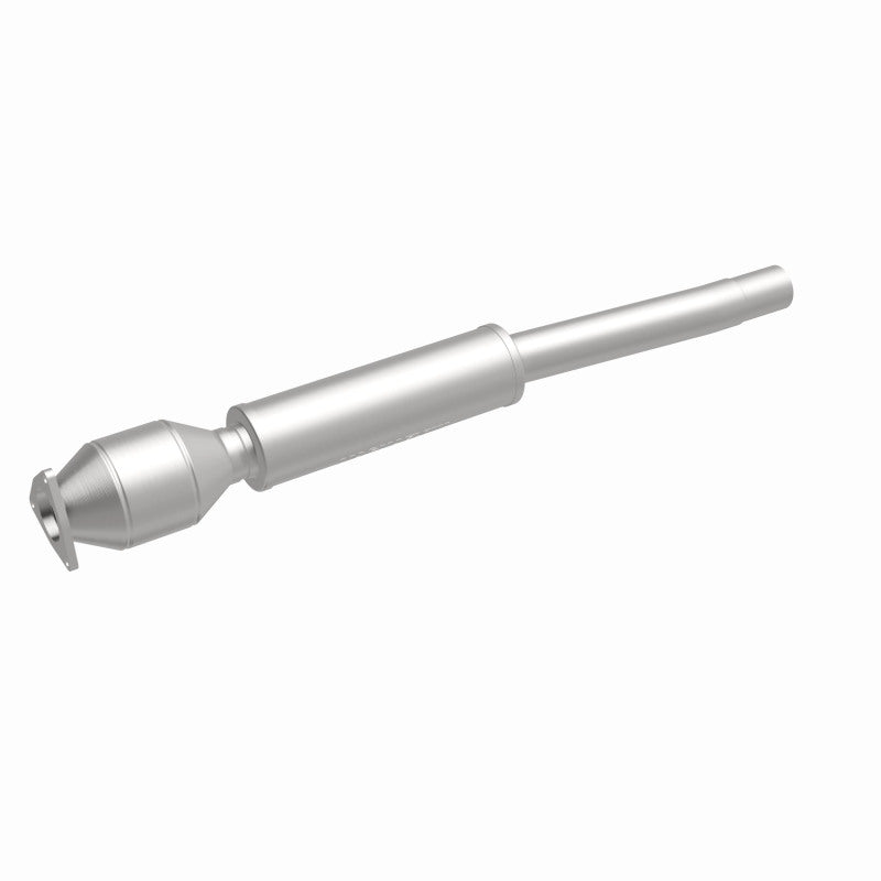 MagnaFlow Direct Fit Catalytic Converter 03-06 VW Phaeton 4.2L PS Rr