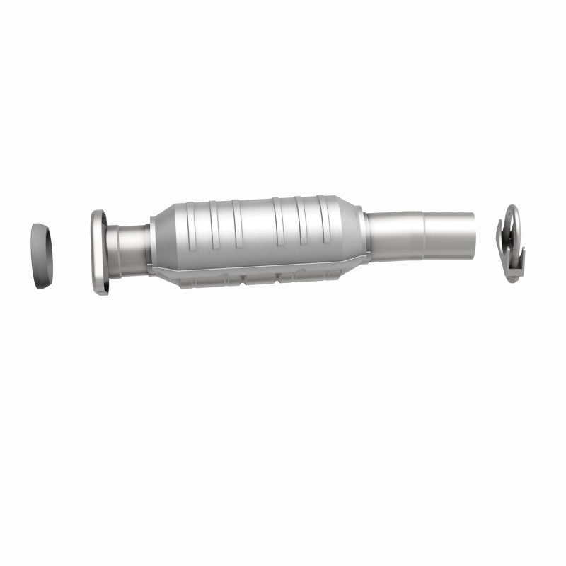 MagnaFlow Direct Fit Catalytic Converter 04-06 Toyota Sienna 3.3L AWD Rear
