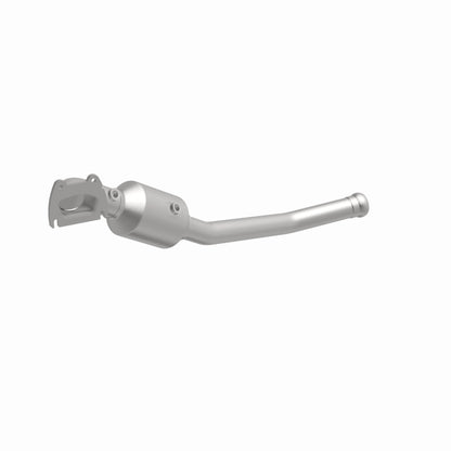 MagnaFlow Direct Fit Catalytic Conv 13-18 Dodge Durango 3.6L V6 / 13-18 Jeep Grand Cherokee 3.6L V6