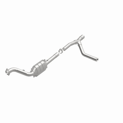 MagnaFlow Direct Fit Catalytic Converter 04-05 Dodge Ram 1500 Pickup 5.7L P/S