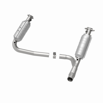 MagnaFlow Direct Fit Catalytic Converter Dakota 05-06 6 3.7L