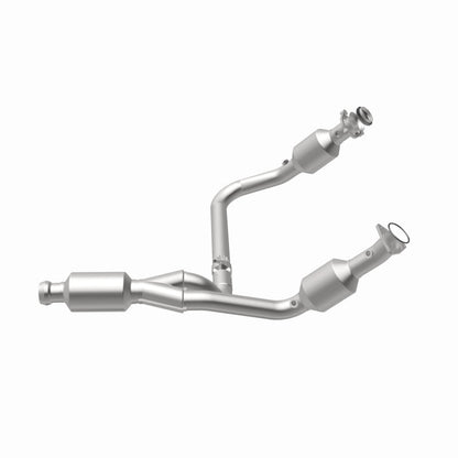 MagnaFlow 14-15 Chevrolet Silverado 1500 5.3L Direct-Fit Catalytic Converter