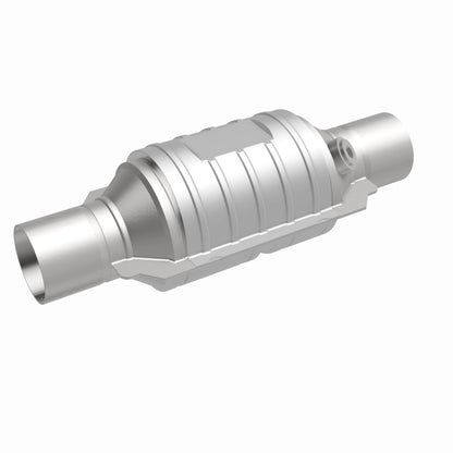 MagnaFlow Univ Cat Conv 2.5in Inlet/Outlet Ctr/Ctr Round 9in Body L x 5.125in W x 13in Overall L