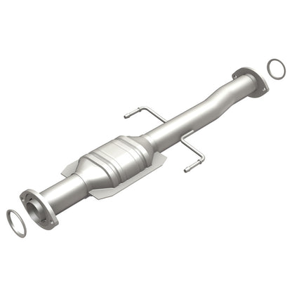 MagnaFlow Direct Fit Catalytic Converter 01-04 Toyota Tacoma 2.4L Rear
