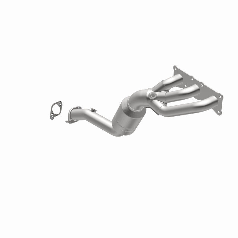 MagnaFlow Direct Fit Catalytic Converter 2008-2010 BMW 528i/528i xDrive 3.0L Underbody