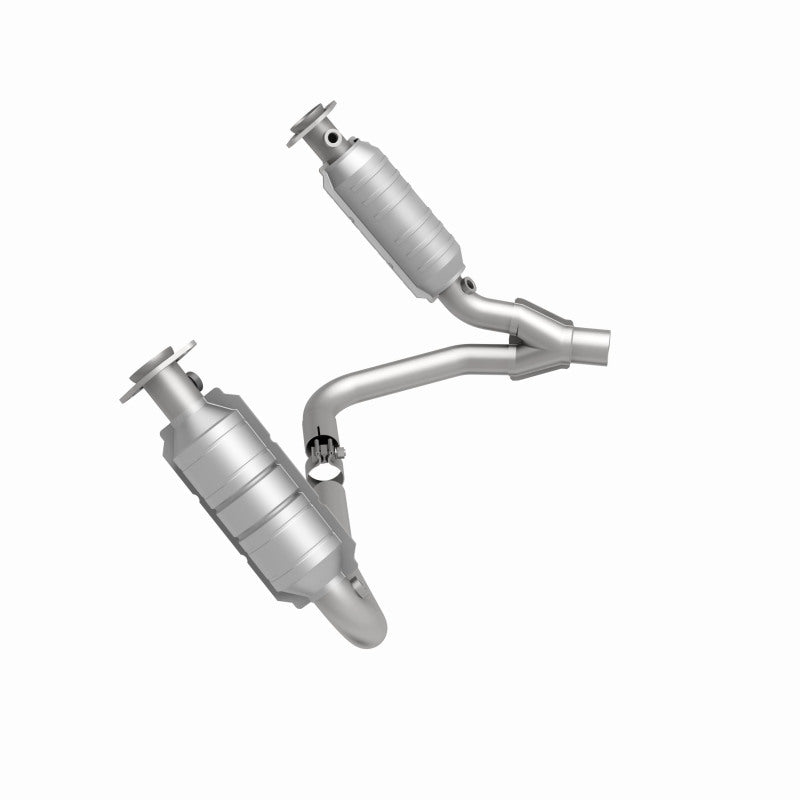MagnaFlow Direct Fit Catalytic Converter Dakota 05-06 6 3.7L