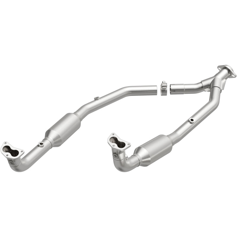 MagnaFlow Direct Fit Catalytic Converter OEM 2003 Land Rover Discovery Underbody