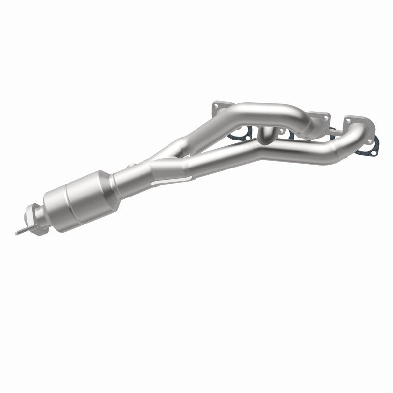 MagnaFlow Direct Fit Catalytic Conv BMW 99-03 540I 4.4L / 99-01 740I/740IL 4.4L California - P/S
