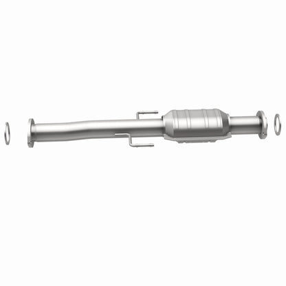MagnaFlow Direct Fit Catalytic Converter 01-04 Toyota Tacoma 2.4L Rear
