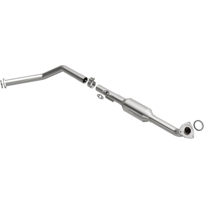 MagnaFlow Direct Fit Catalytic Converter OEM 2001-2004 Toyota Sequoia Underbody