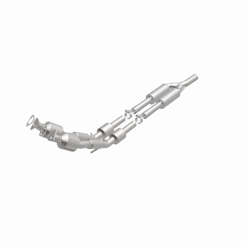 MagnaFlow Direct Fit Catalytic Converter 2012-2015 Passat (B7) 3.6L V6 OEM Grade
