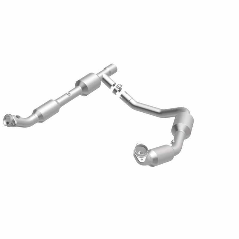 MagnaFlow Direct Fit Catalytic Converter 05-06 Ford E-350 Super Duty 5.4L