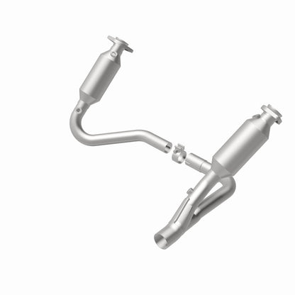MagnaFlow Direct Fit Catalytic Converter California Grade 07-08 Dodge Durango 3.7L