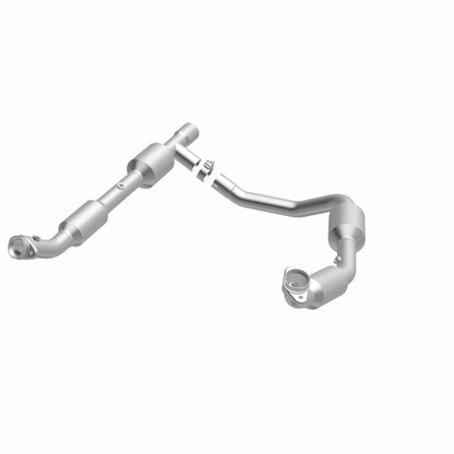 MagnaFlow Direct Fit Catalytic Converter 05-06 Ford E-350 Super Duty 5.4L