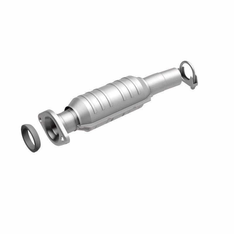 MagnaFlow Direct Fit Catalytic Converter 04 Toyota Sienna 3.3L