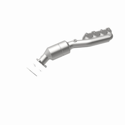 MagnaFlow Direct Fit Catalytic Converter 02-04 VW Passat 4.0L