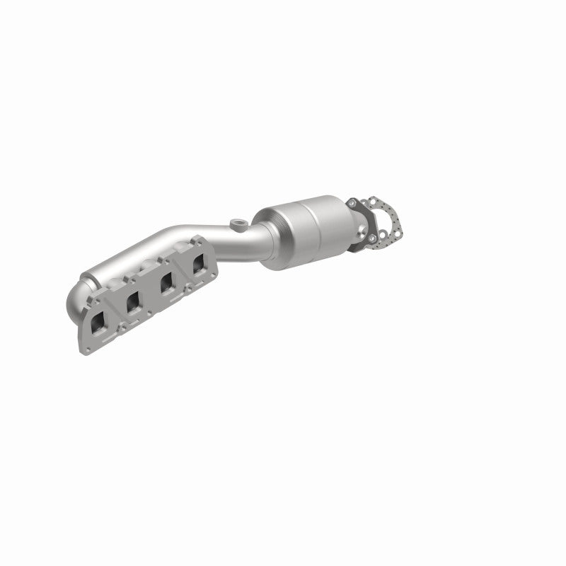 MagnaFlow Direct Fit Catalytic Converter 02-04 VW Passat 4.0L