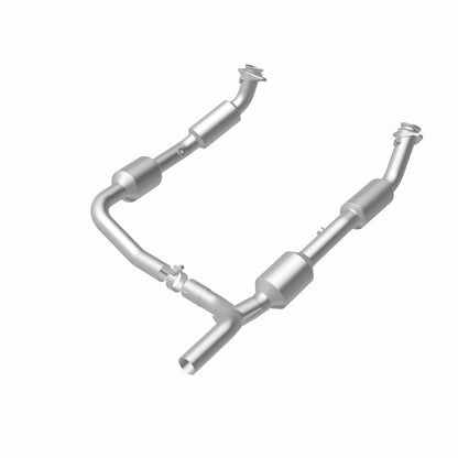 MagnaFlow Direct Fit Catalytic Converter OEM 07-08 Ford E-150