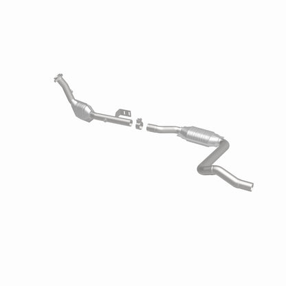 MagnaFlow Direct Fit Catalytic Converter 2003 ML350 3.7L Underbody