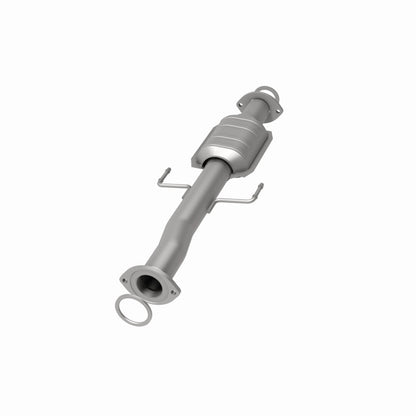MagnaFlow Direct Fit Catalytic Converter 01-04 Toyota Tacoma 2.4L Rear