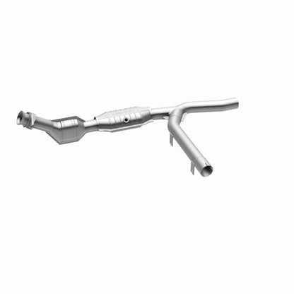 MagnaFlow Direct Fit Catalytic Converter Ford 02-04 F-150 4.2L