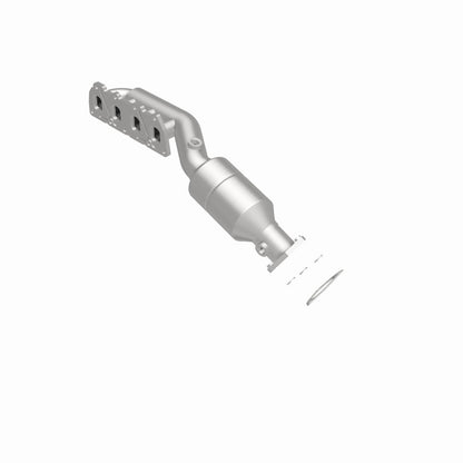 MagnaFlow Direct Fit Catalytic Converter 02-04 VW Passat 4.0L