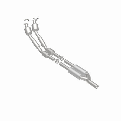MagnaFlow Direct Fit Catalytic Converter 2012-2015 Passat (B7) 3.6L V6 OEM Grade