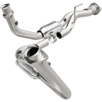 MagnaFlow Direct Fit Catalytic Converter 05-06 Jeep Grand Cherokee 3.7L Y-Pipe Assembly